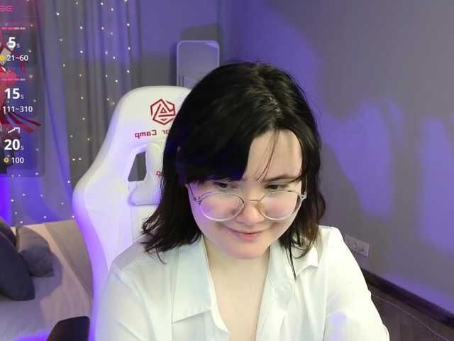 Alicezen's BongaCams show and profile