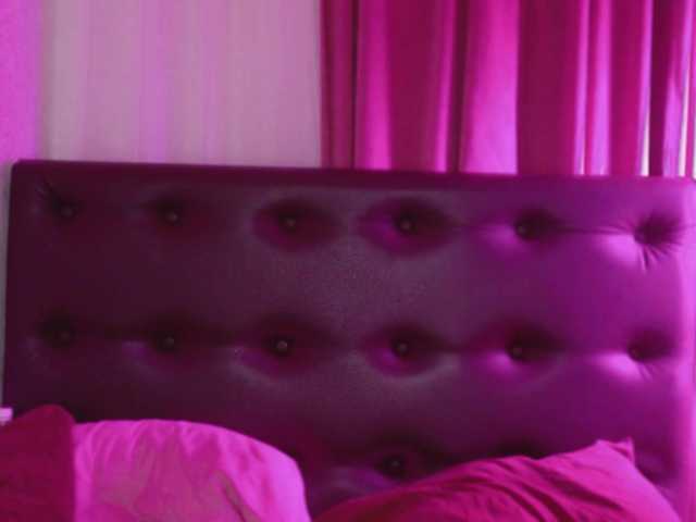 lolykari's BongaCams show and profile