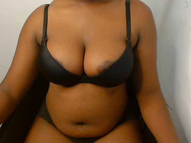 Nasty-fatpussyy's BongaCams show and profile