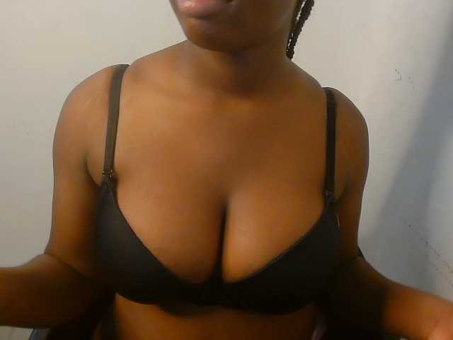 Nasty-fatpussyy's BongaCams show and profile