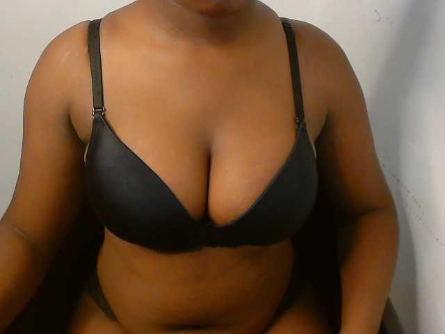 Nasty-fatpussyy's BongaCams show and profile