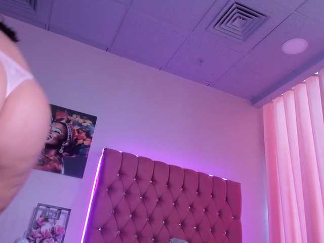 Naddyne's BongaCams show and profile