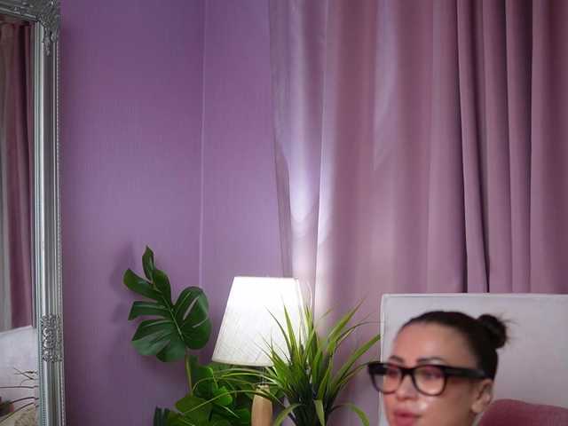 AmeliaBarbie's BongaCams show and profile