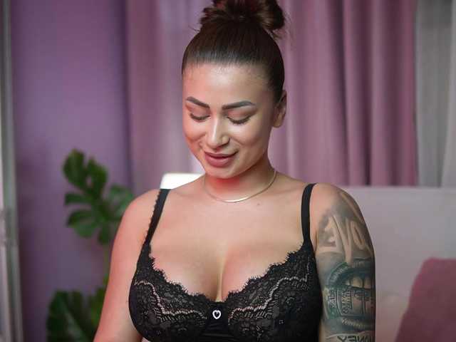 AmeliaBarbie's BongaCams show and profile