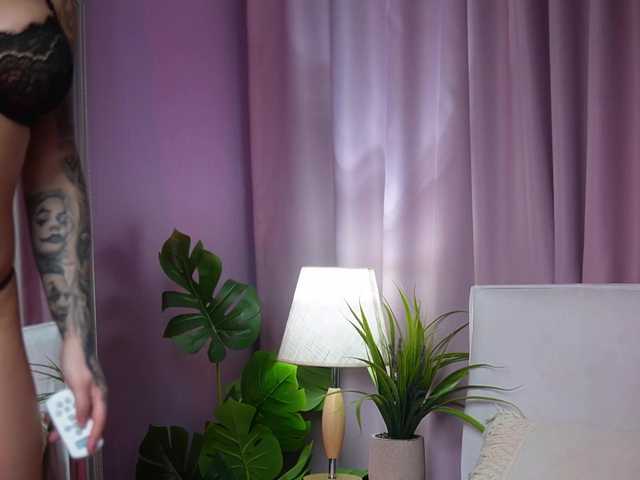 AmeliaBarbie's BongaCams show and profile