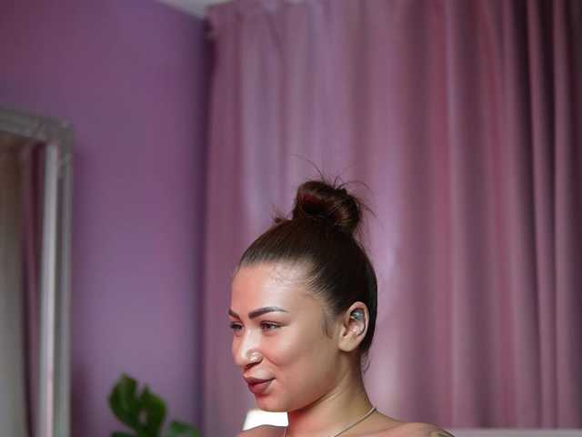 AmeliaBarbie's BongaCams show and profile