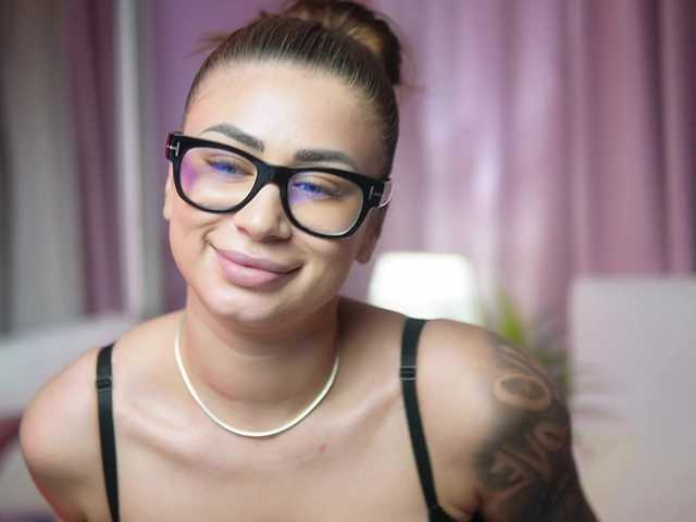 AmeliaBarbie's BongaCams show and profile