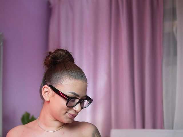 AmeliaBarbie's BongaCams profile