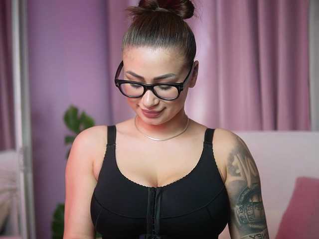 AmeliaBarbie's BongaCams show and profile