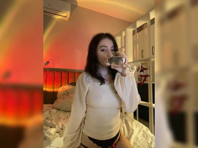 BootyBootyAnna's BongaCams show and profile