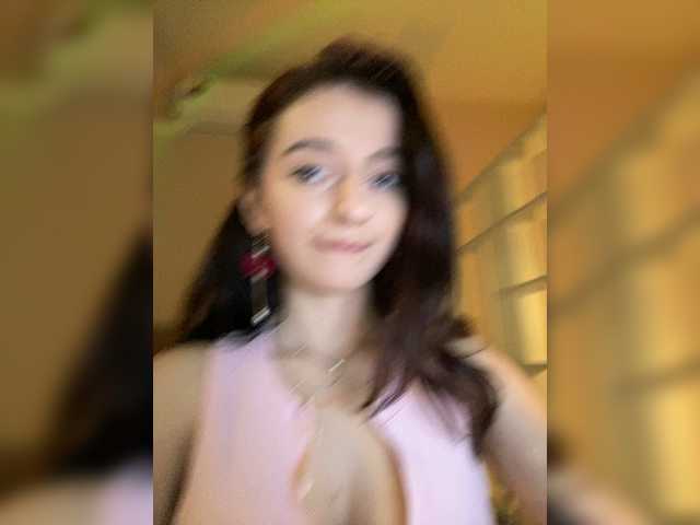 BootyBootyAnna's BongaCams show and profile