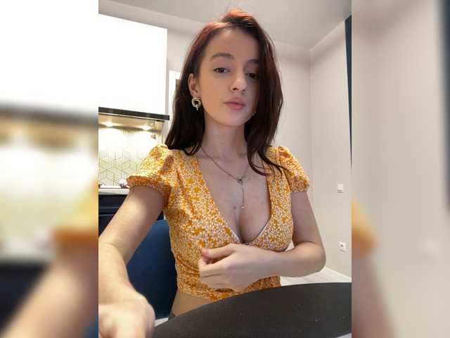 BootyBootyAnna's BongaCams show and profile