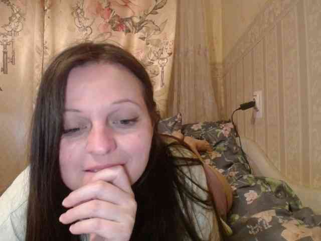 LeonoreElly webcam