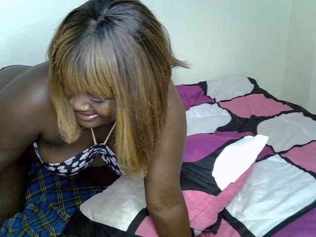 AfricanBumbum webcam