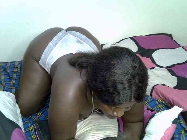 AfricanBumbum webcam