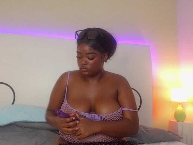 KattyMayers's BongaCams show and profile