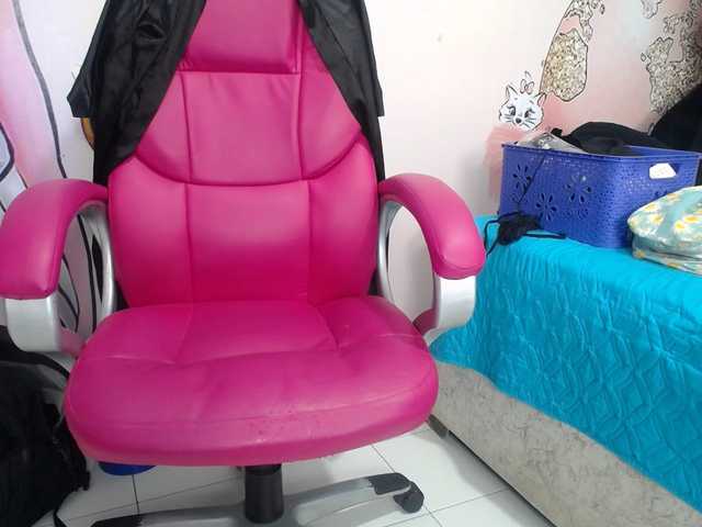 self-destruccionn's BongaCams show and profile