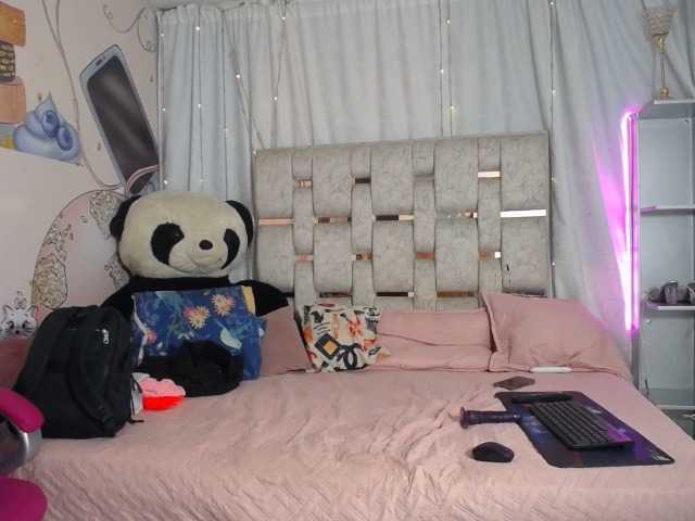 self-destruccionn's BongaCams show and profile