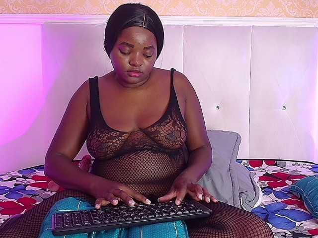 SaraThomas's BongaCams show and profile