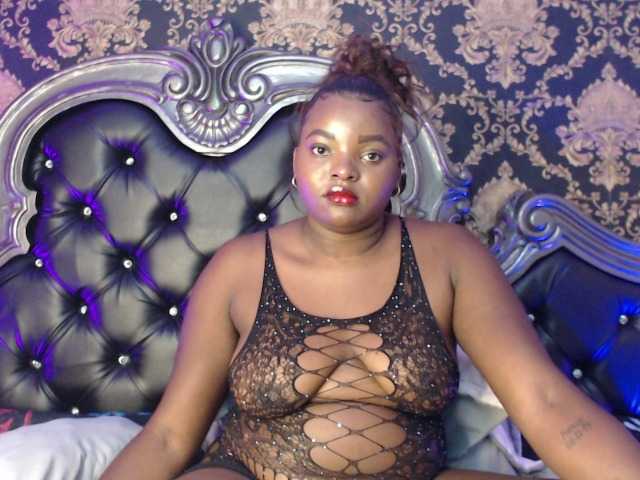 SaraThomas's BongaCams show and profile