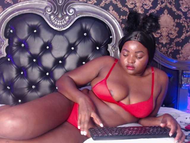 SaraThomas's BongaCams show and profile