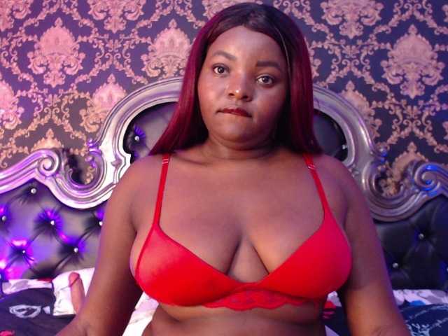 SaraThomas's BongaCams show and profile
