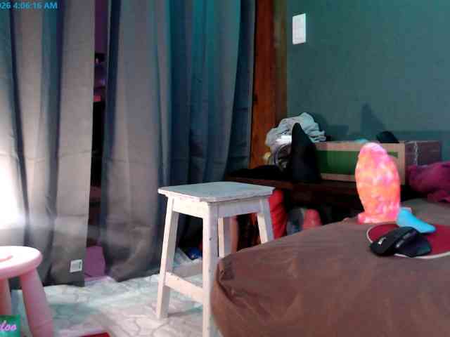 SluttyLeeloo SluttyLeeloo