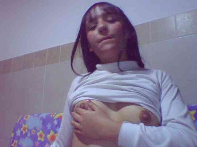 Flax-561 Live Webcam on BongaCams