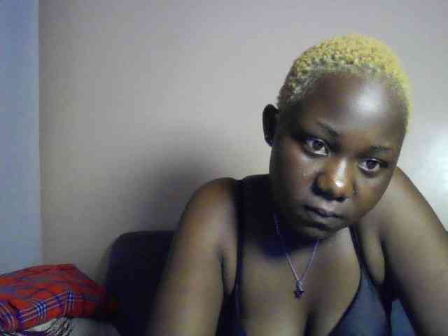 Naughty-Lynne webcam