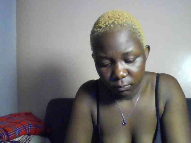 Naughty-Lynne webcam