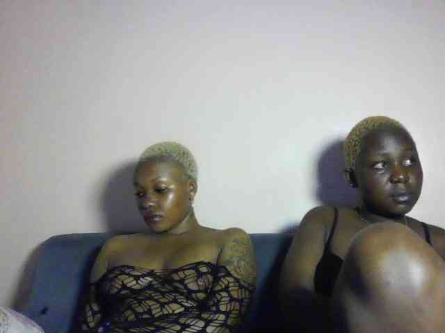 Naughty-Lynne webcam