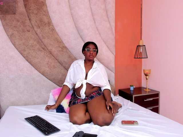 HANNA-ROUSE's BongaCams show and profile