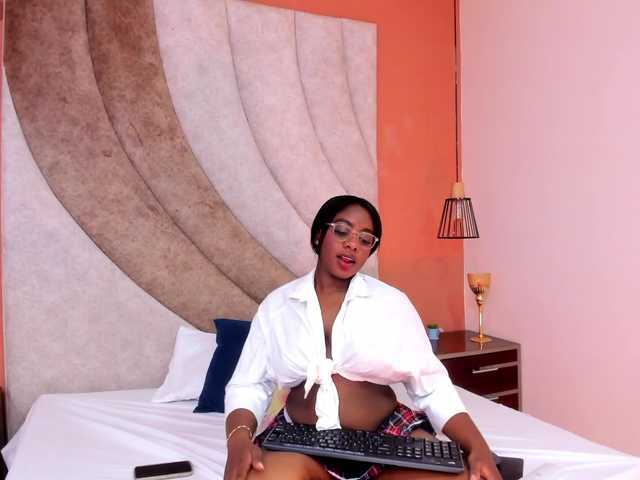 HANNA-ROUSE's BongaCams show and profile