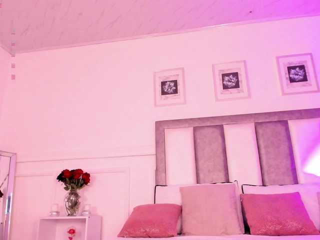 Siennarivas's BongaCams show and profile