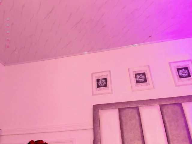 Siennarivas's BongaCams show and profile