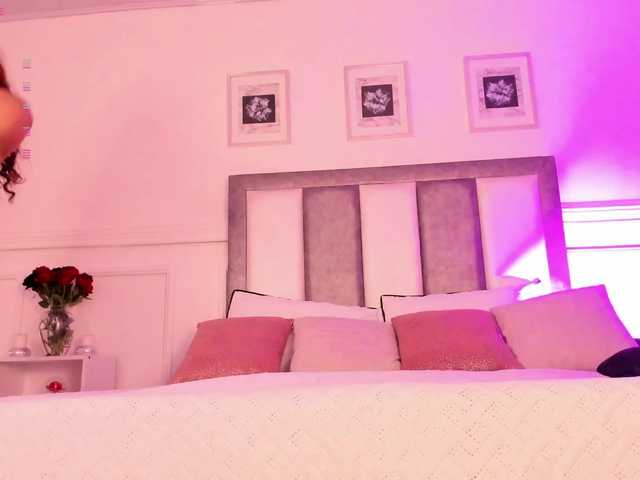 Siennarivas's BongaCams show and profile