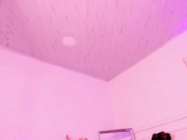 Siennarivas's BongaCams show and profile