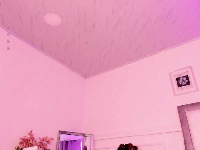 Siennarivas's BongaCams show and profile