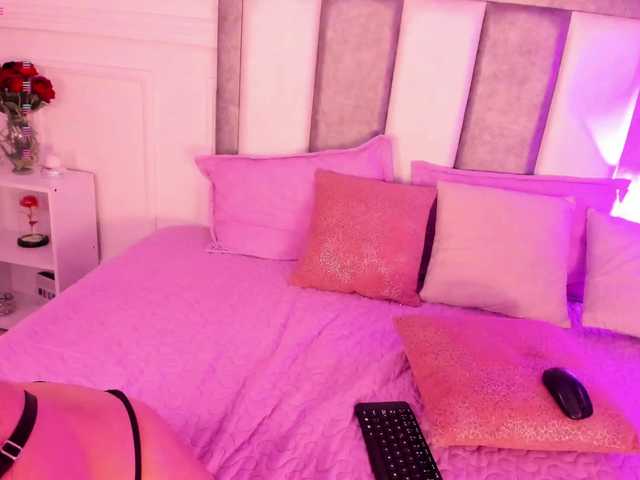 Siennarivas's BongaCams show and profile