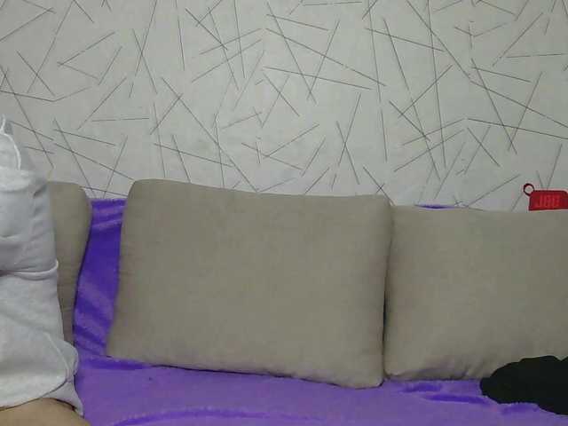 kiraflame5's BongaCams show and profile