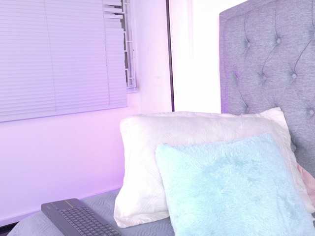 Vanessa-Mejiia's BongaCams show and profile