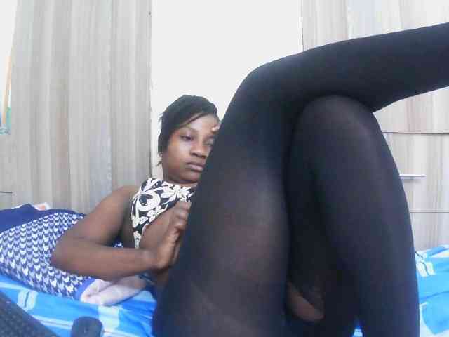 Liz-Belle Live Webcam on BongaCams