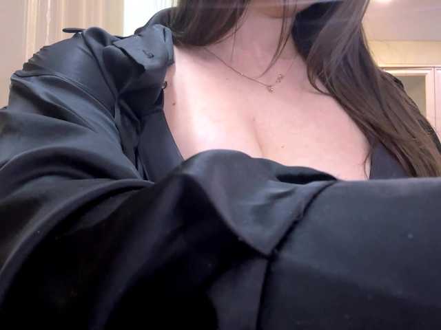 dve-bolshie-doyki's BongaCams show and profile