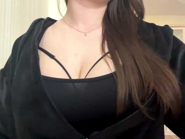 dve-bolshie-doyki's BongaCams show and profile