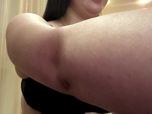 dve-bolshie-doyki's BongaCams show and profile