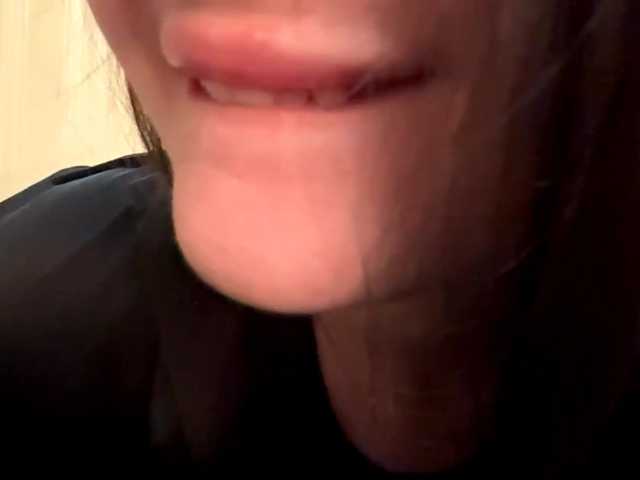 dve-bolshie-doyki's BongaCams show and profile