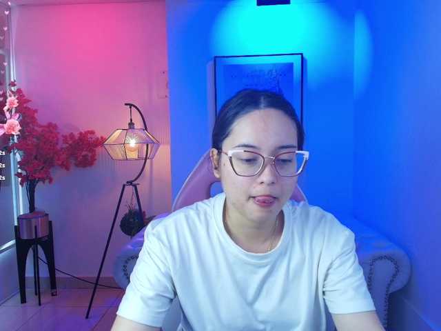 Shady-bug's BongaCams show and profile