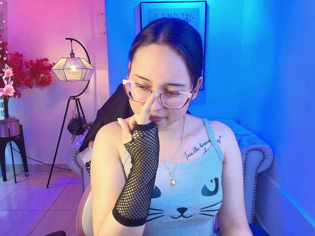 Shady-bug's BongaCams show and profile