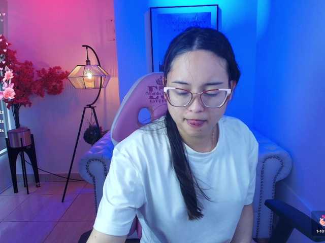 Shady-bug's BongaCams show and profile