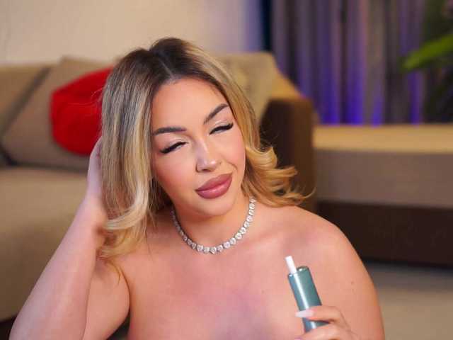 LisetteLuxe's BongaCams show and profile